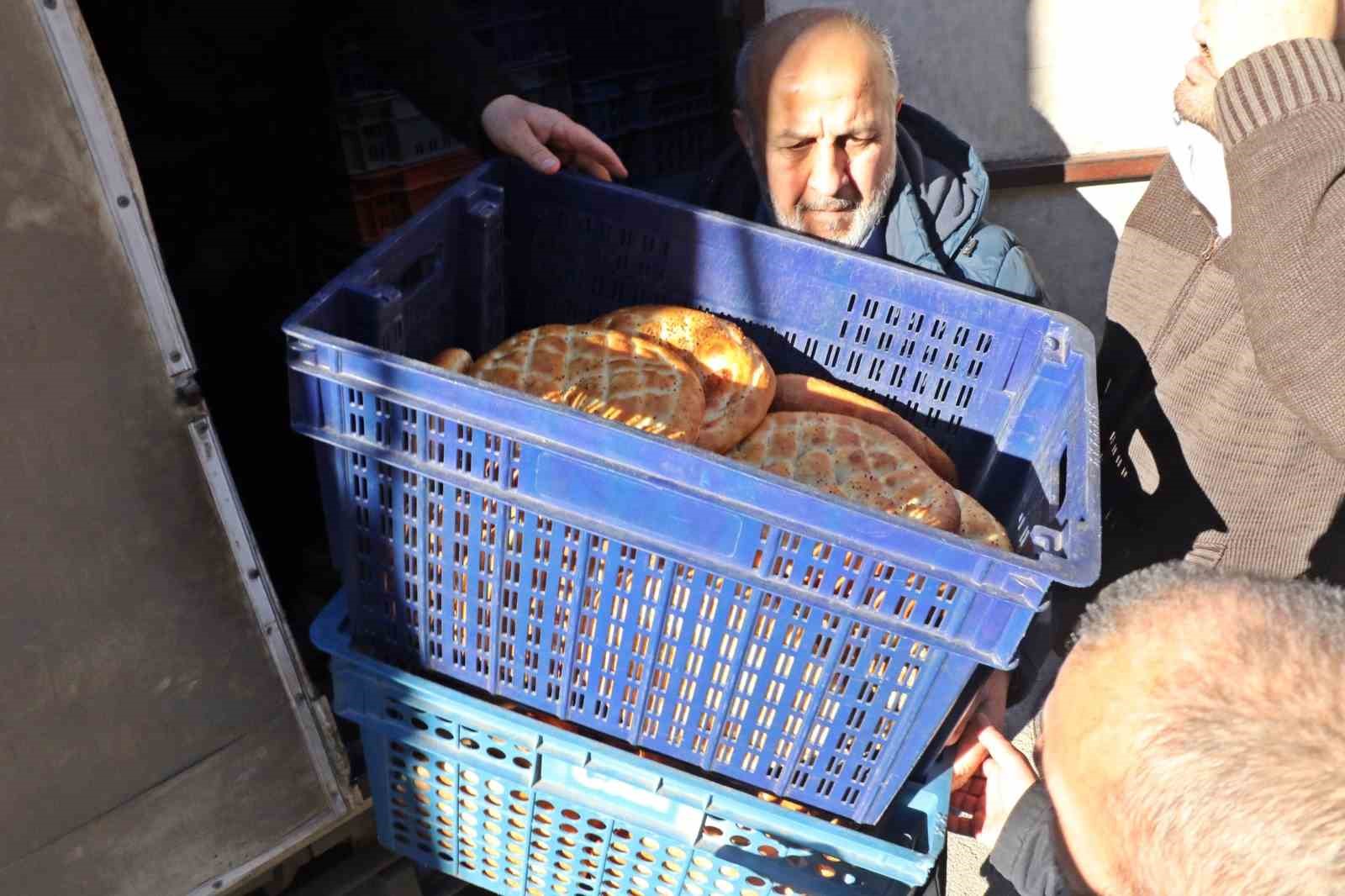 gizli hayirseverin ucretsiz pide kuyrugu 4 GWjpfPPv