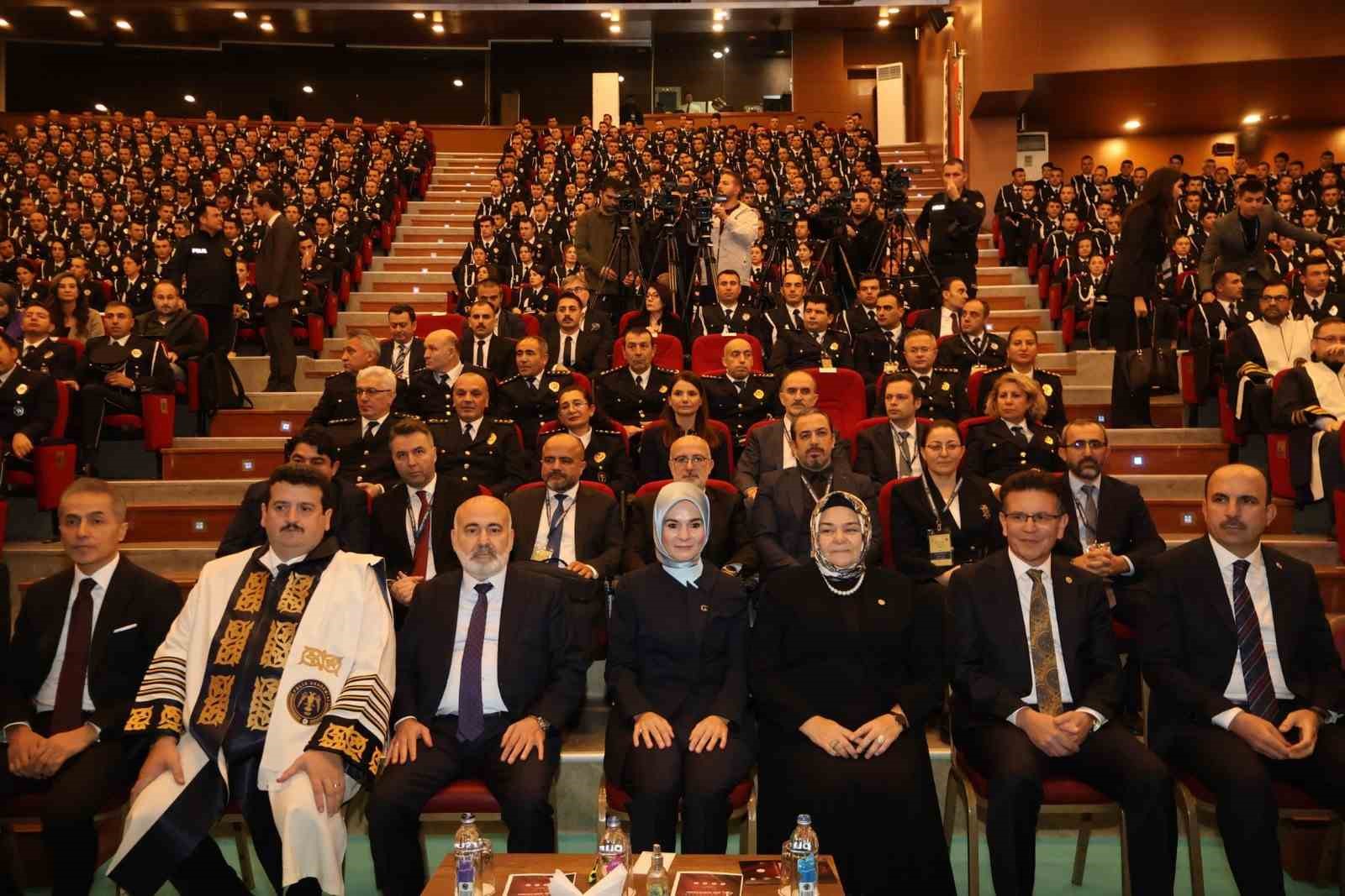 goc idaresi baskani kok ulkemizde yasal kalisi olan yabanci sayisi 3 milyon 611 bin 6SlkUqNM