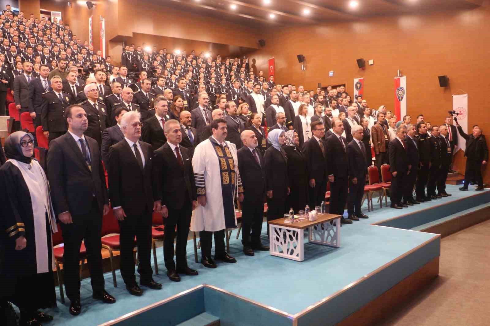 goc idaresi baskani kok ulkemizde yasal kalisi olan yabanci sayisi 3 milyon 611 bin b58mPgJ8