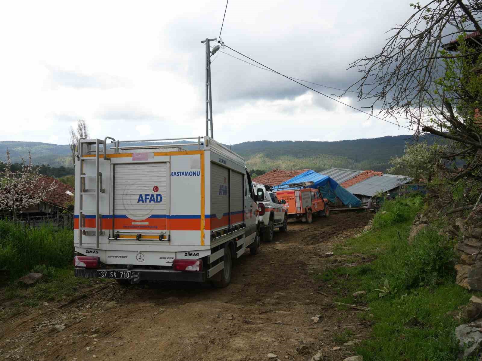 gocen ahirin altinda kalan kadin hayatini kaybetti cok sayida hayvan telef oldu 5 vi2diYyA