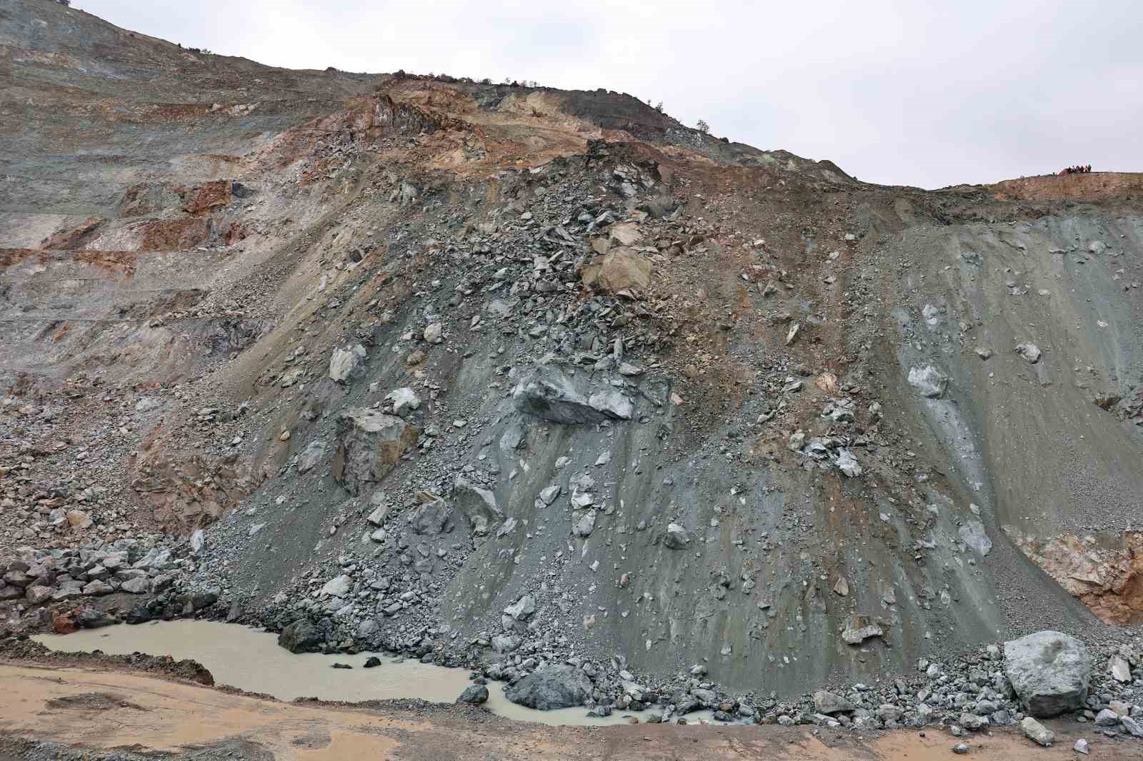 gocuk altinda santiye mudurunu kurtarma calismalari 4uncu gununde devam ediyor 3 h8QUCJ8T