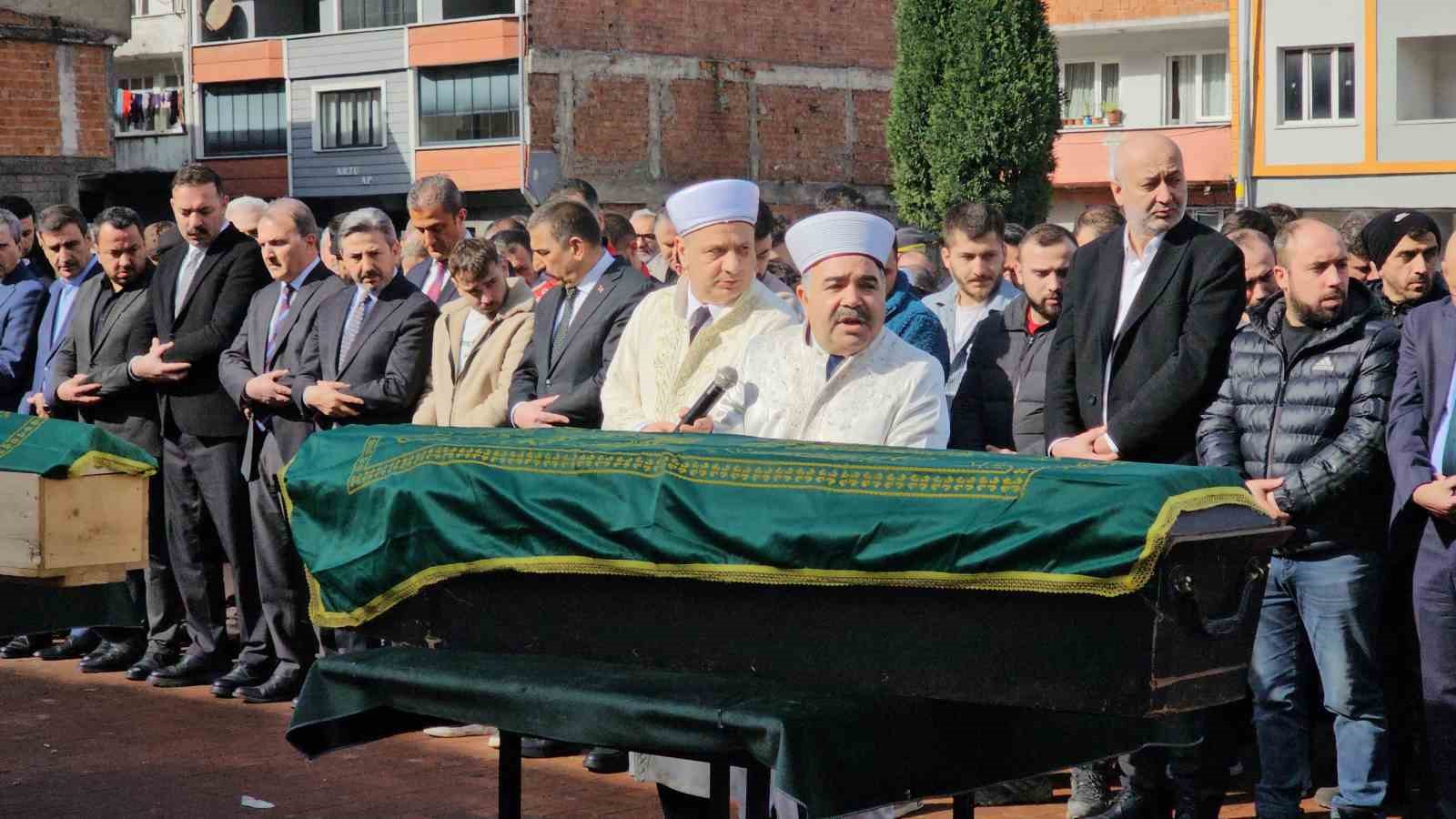 gocukte olen madenciler ziya kiret ve veysel orucoglu son yolculuguna ugurlandi 2
