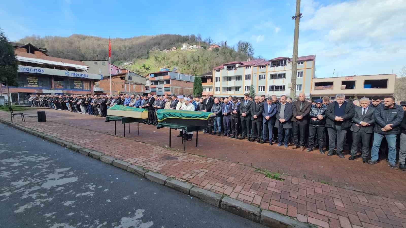 gocukte olen madenciler ziya kiret ve veysel orucoglu son yolculuguna ugurlandi 3 VZ2YS6ne