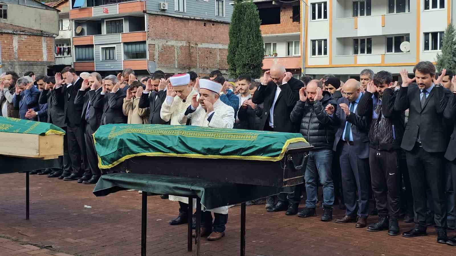 gocukte olen madenciler ziya kiret ve veysel orucoglu son yolculuguna ugurlandi 4 ytIXs7GT