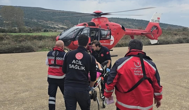 gokceadada-rahatsizlanan-iki-hasta-helikopter-ambulansla-canakkaleye-sevk-edildi-tTWYtWKQ.jpg