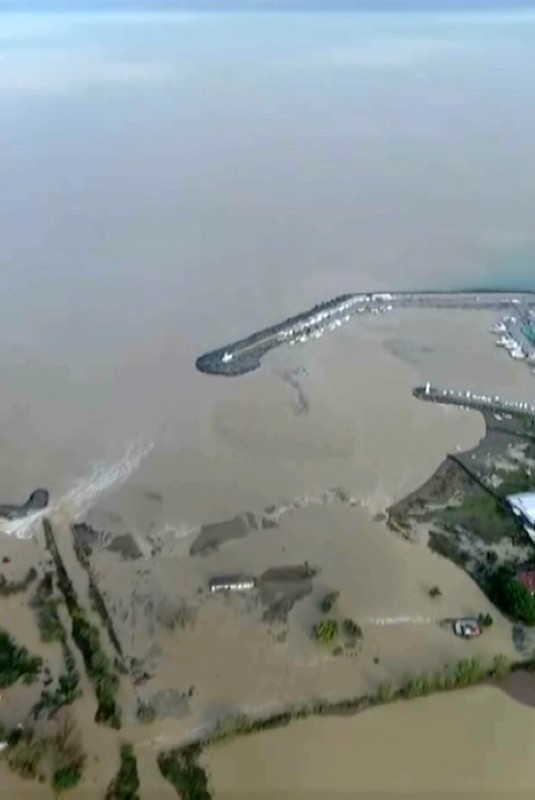 gokceadada sele teslim olan bolgeler dron ile goruntulendi 4 SBaS1DFQ