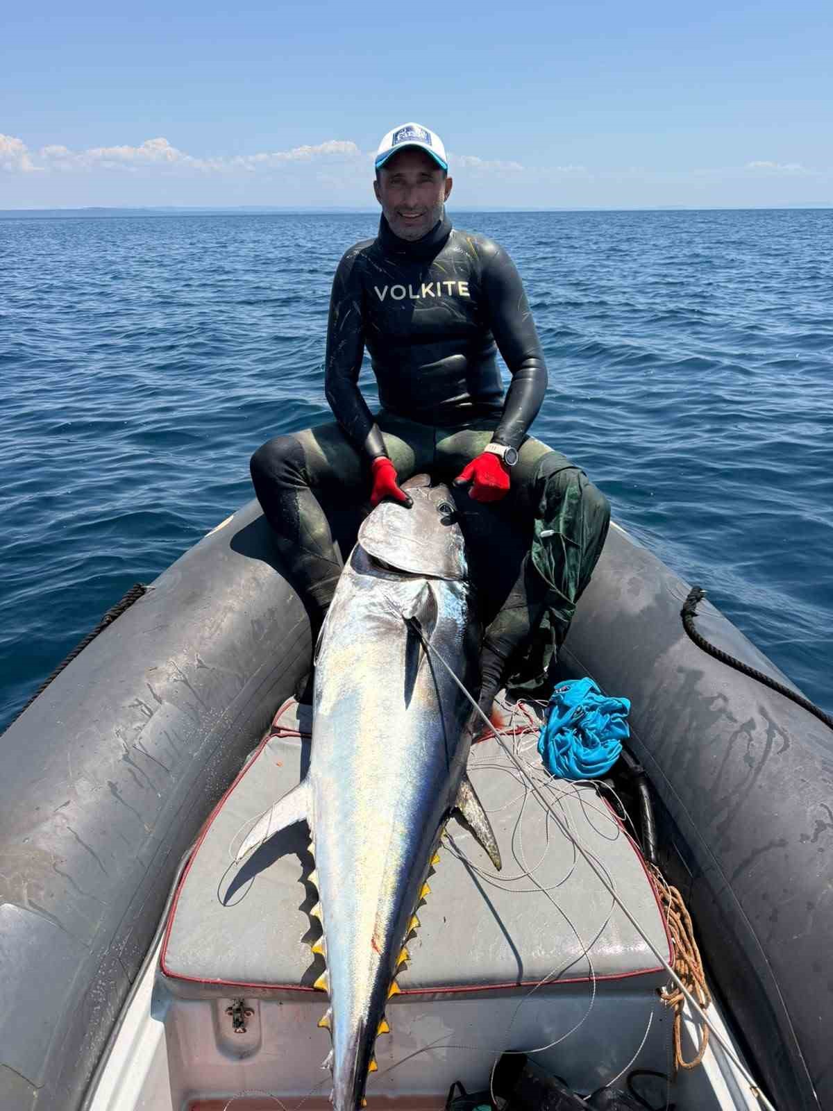Gökçeada’da sörf eğitmenleri 55 dakikalık mücadelenin ardından 65 kiloluk orkinos yakaladı 8 gokceadada sorf egitmenleri 55 dakikalik mucadelenin ardindan 65 kiloluk orkinos yakaladi 4 4AnHKcTn