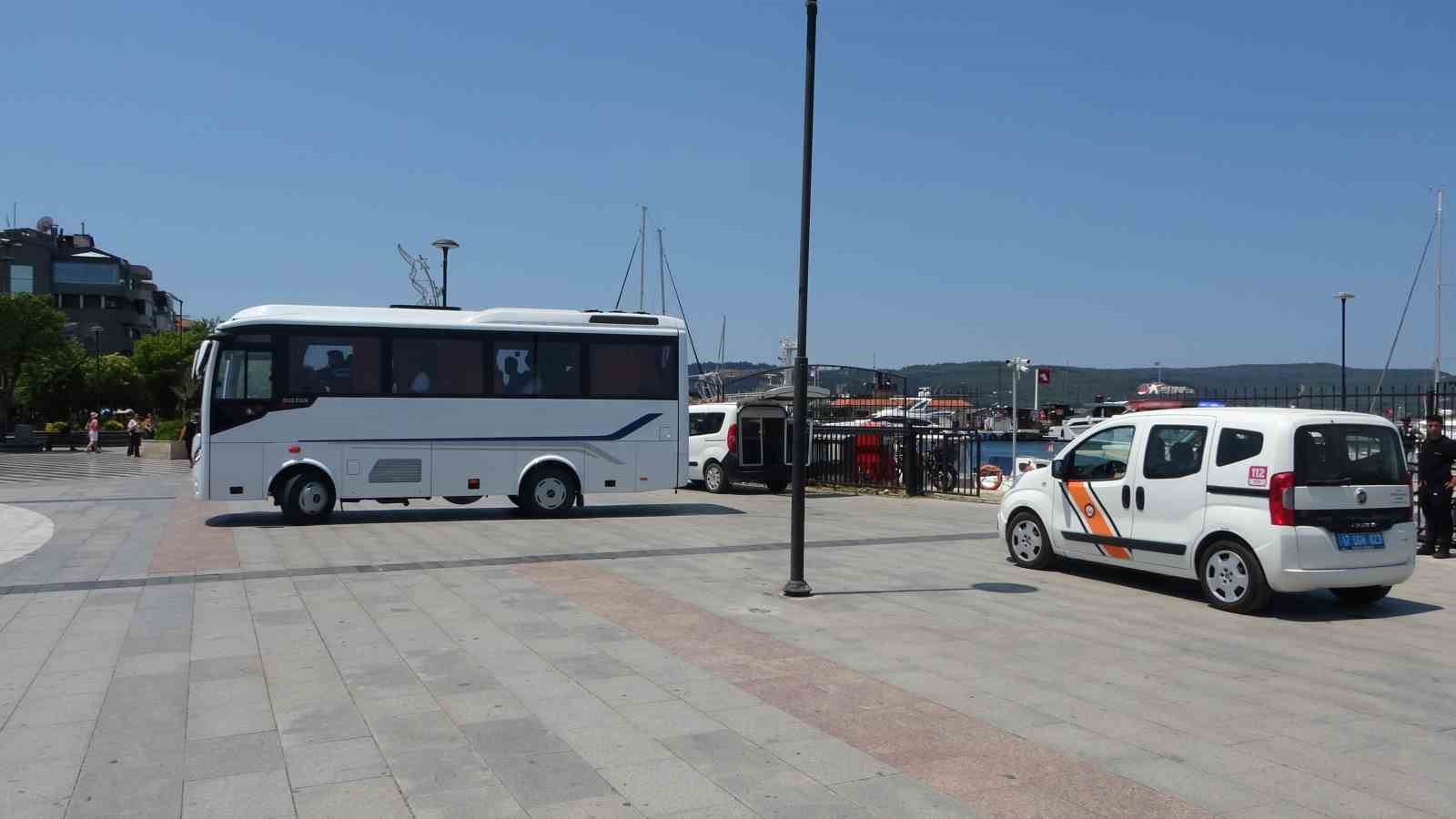 Gökçeada’da yasa dışı yollarla yurt dışına çıkmaya hazırlanan 6 FETÖ şüphelisi yakalandı 7 gokceadada yasa disi yollarla yurt disina cikmaya hazirlanan 6 feto suphelisi yakalandi 3 nBOaZvKw