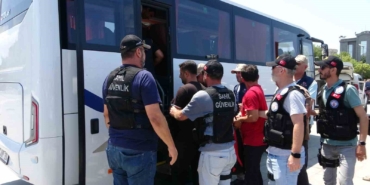 gokceadada-yasa-disi-yollarla-yurt-disina-cikmaya-hazirlanan-6-feto-suphelisi-yakalandi-lfyfcYHt.jpg