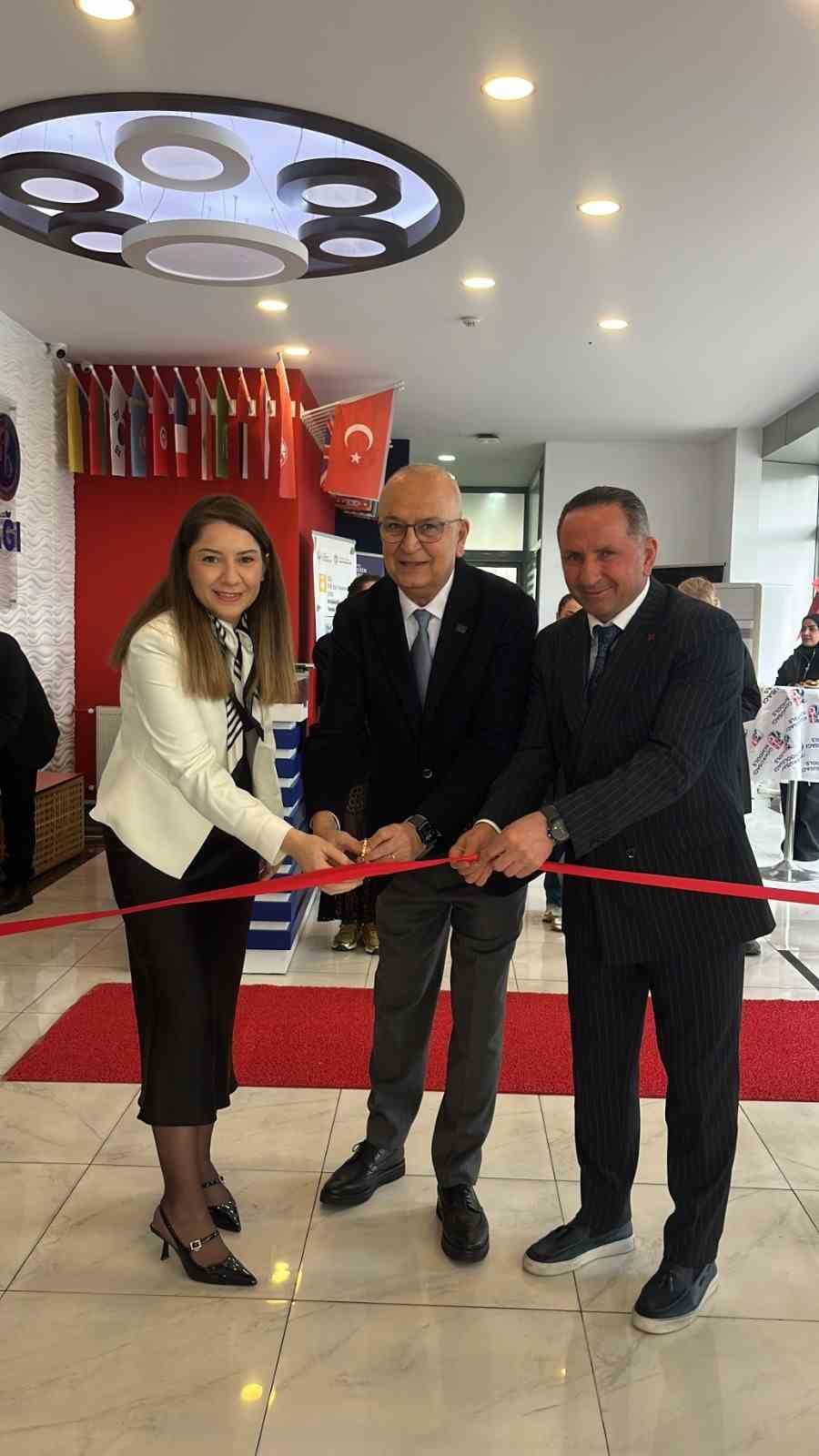 gokkusagi kolejinden bilim ve sanatin bulustugu vizyoner sergi lexicon 2075 2 p9GwqZhi