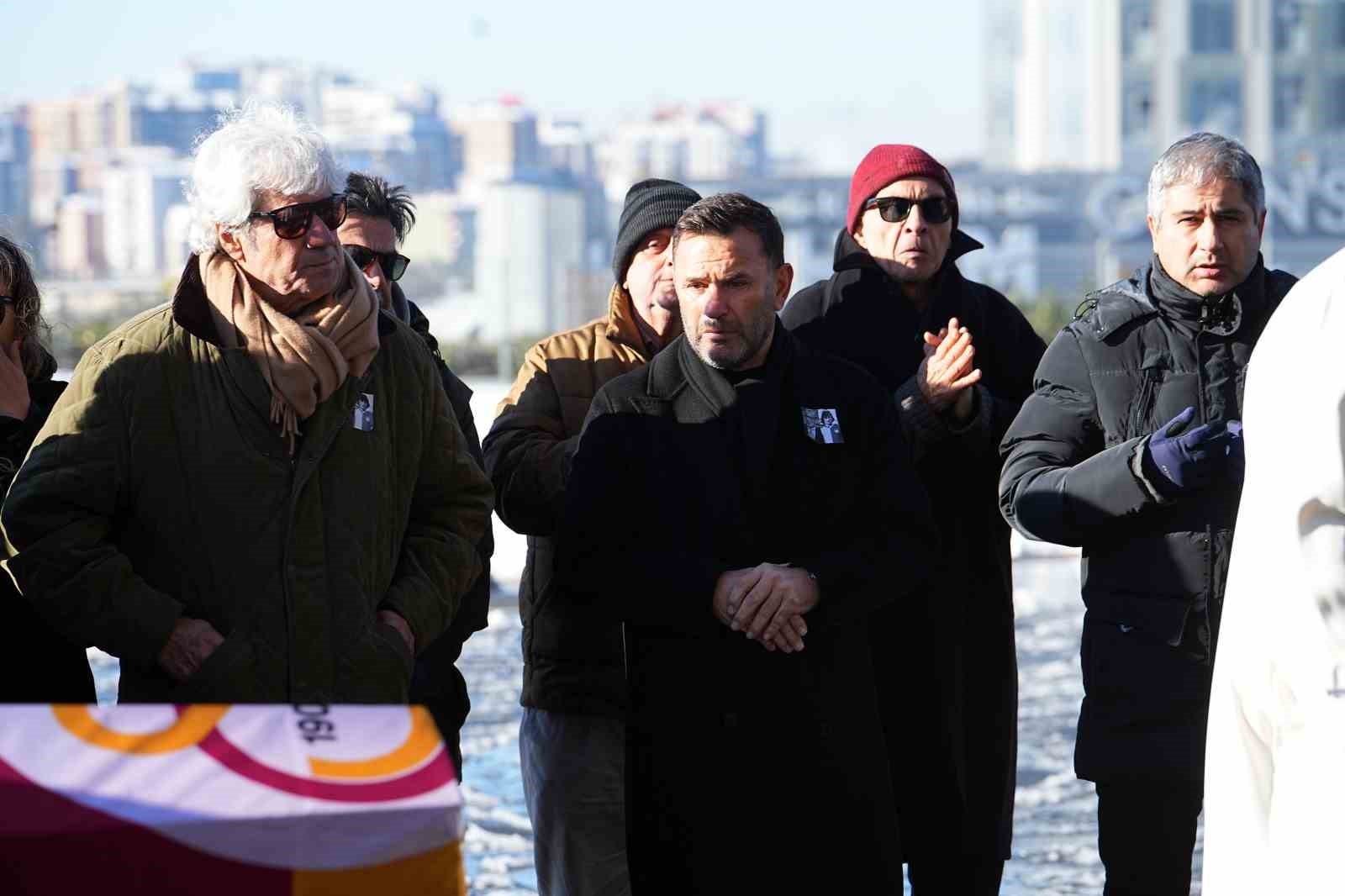 gokmen ozdenak icin stadyumda toren duzenlendi 13 fHERhhny