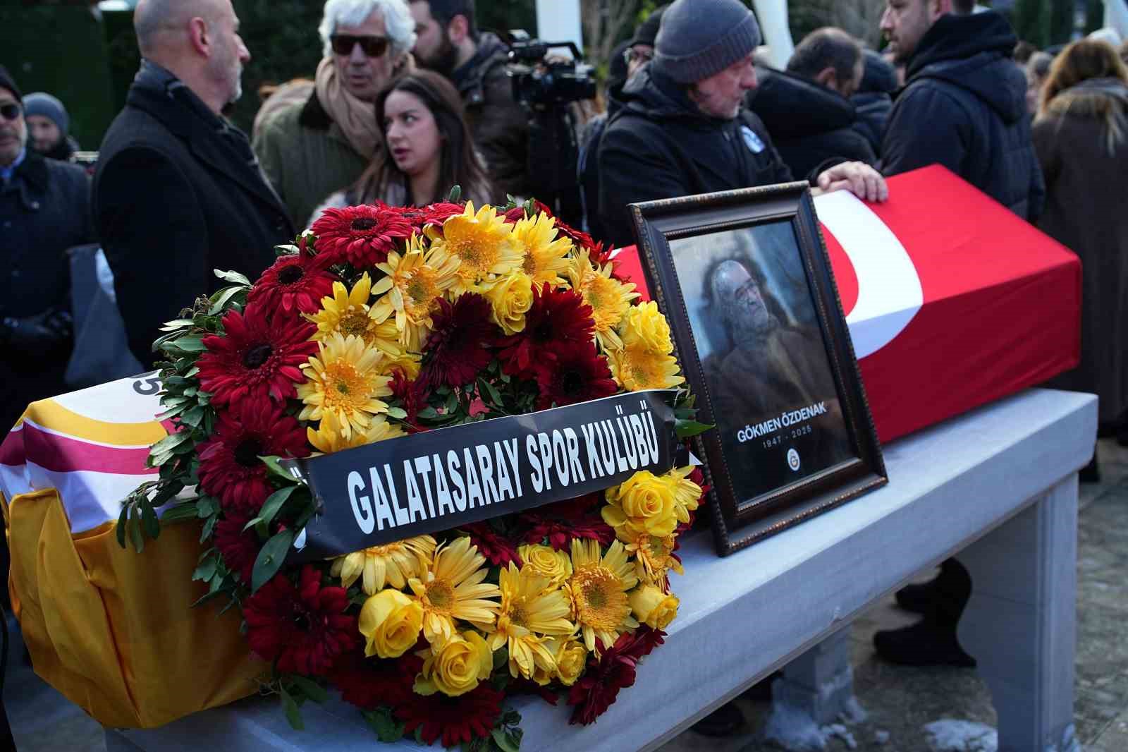 gokmen ozdenak son yolculuguna ugurlandi 11 VdhZwhef