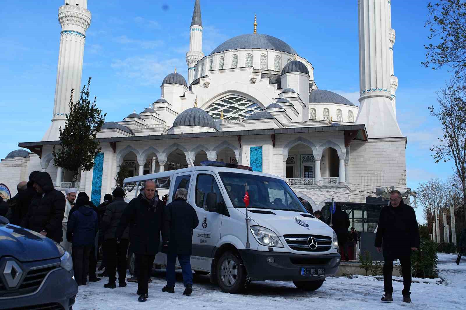 gokmen ozdenak son yolculuguna ugurlandi 2 XPlv4HnE