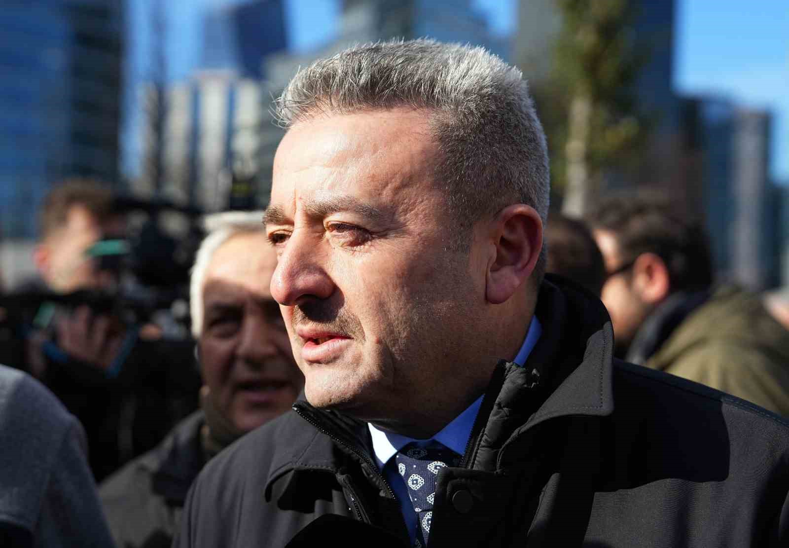gokmen ozdenak son yolculuguna ugurlandi 8 m3JvuZfe