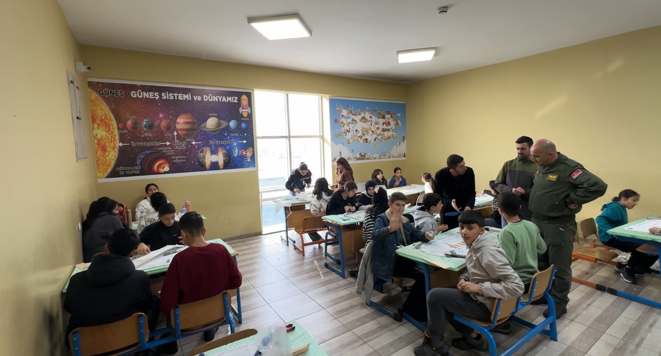 gokyuzu meraklilari model ucakla bulustu 2 neqraS6w