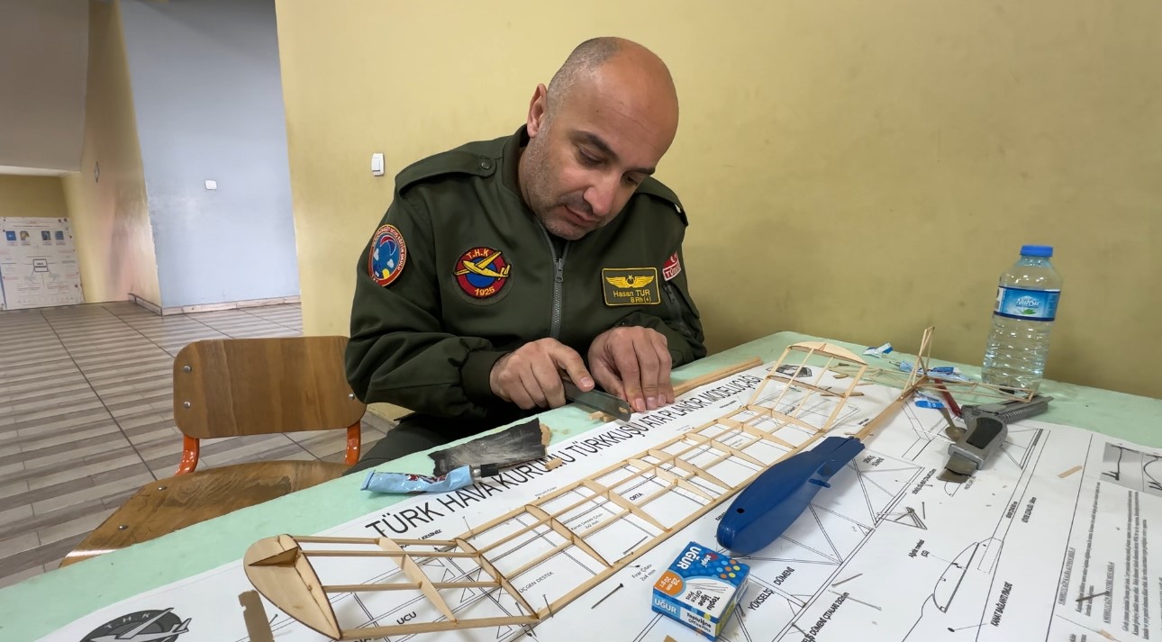 gokyuzu meraklilari model ucakla bulustu 6 TpI3n6Kc