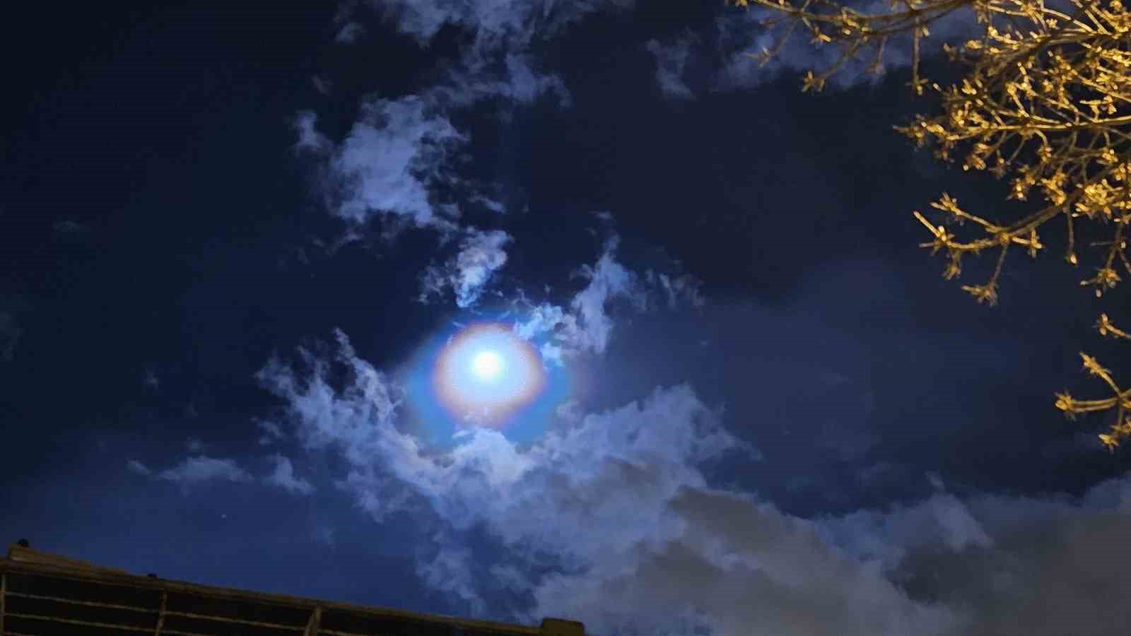 gokyuzunde gorsel solen lunar corona goruntulendi 0
