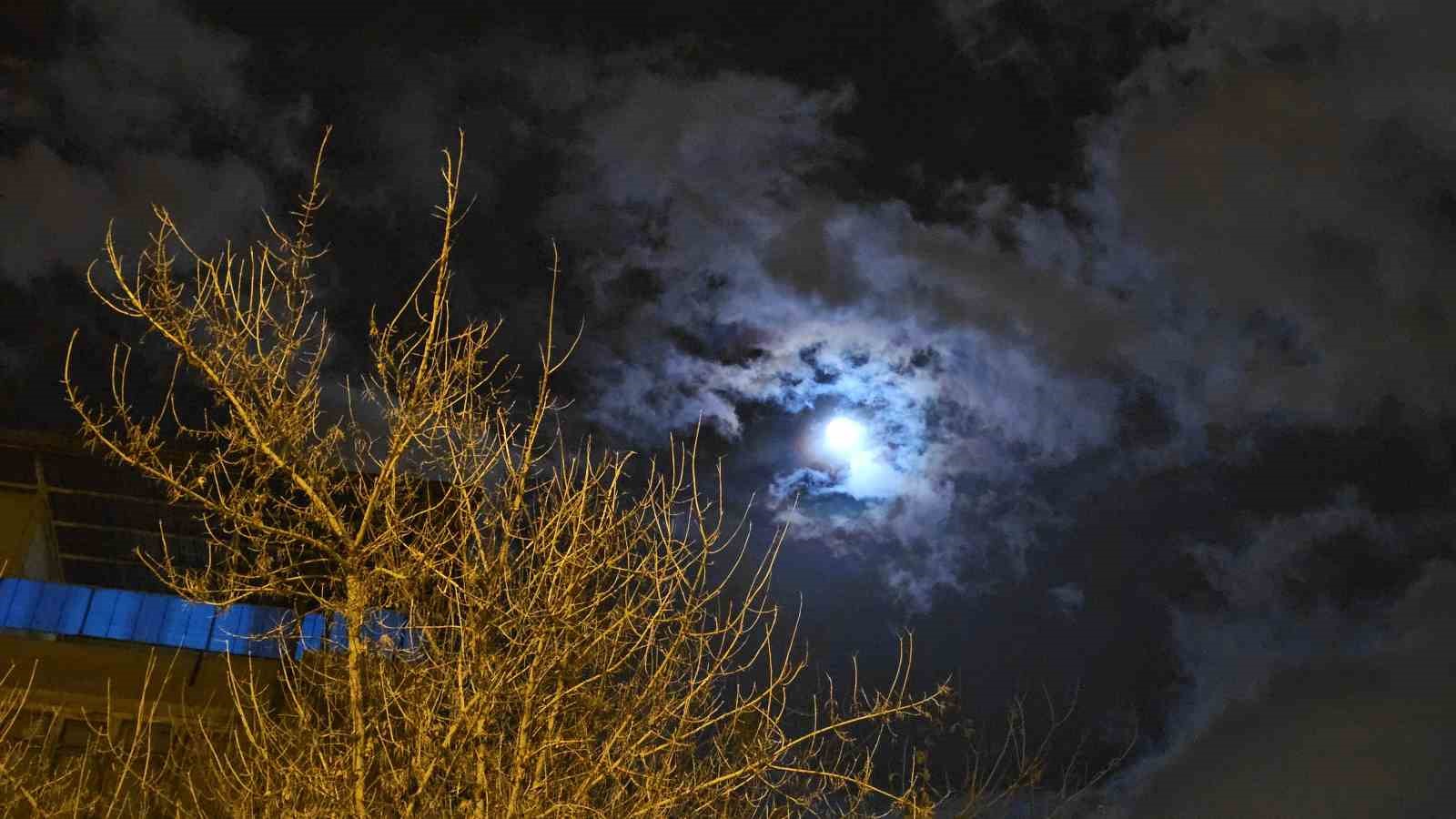 gokyuzunde gorsel solen lunar corona goruntulendi 1 7uOHXJYl