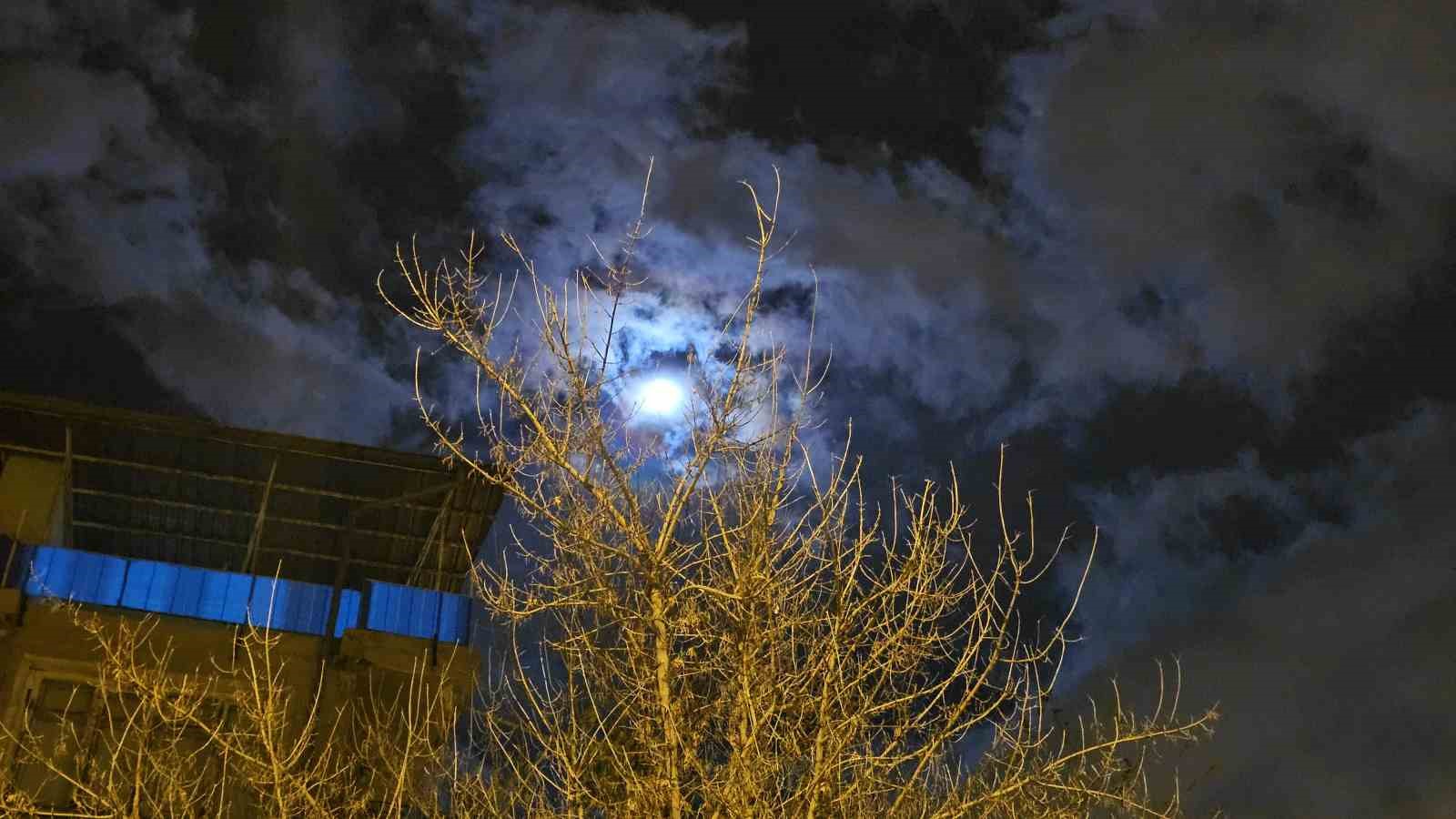 gokyuzunde gorsel solen lunar corona goruntulendi 2 PbFAOBKV