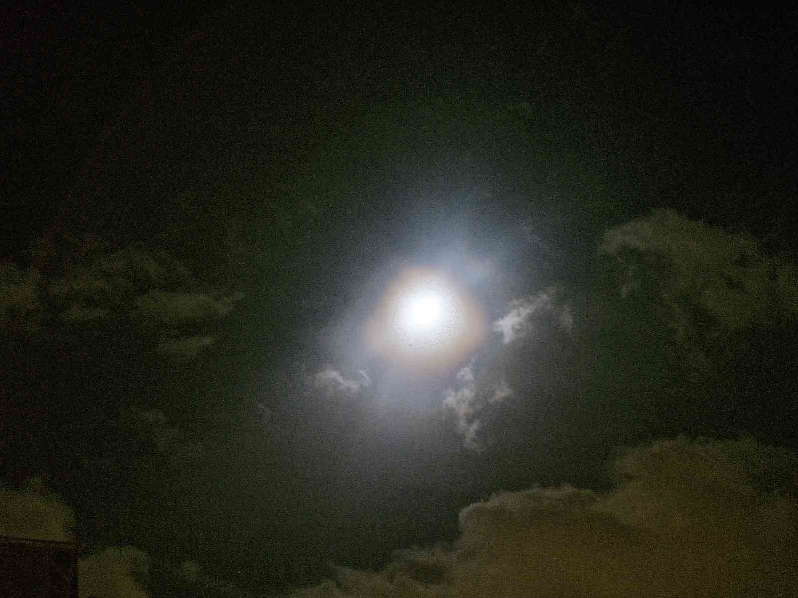 gokyuzunde gorsel solen lunar corona goruntulendi 3 gAeqUKy2