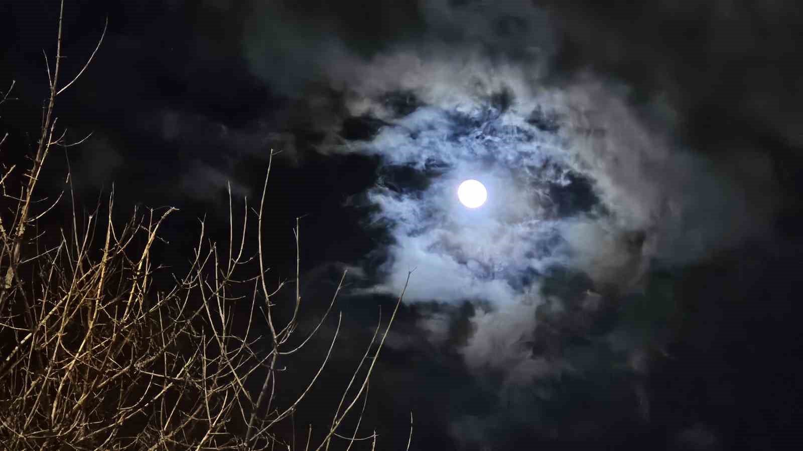 gokyuzunde gorsel solen lunar corona goruntulendi 7 ZtLjyKnV