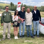 gokyuzunde-telsizle-evlilik-teklifi-planorler-yan-yana-geldi-o-anlar-nefes-kesti-cyvIvftk.jpg