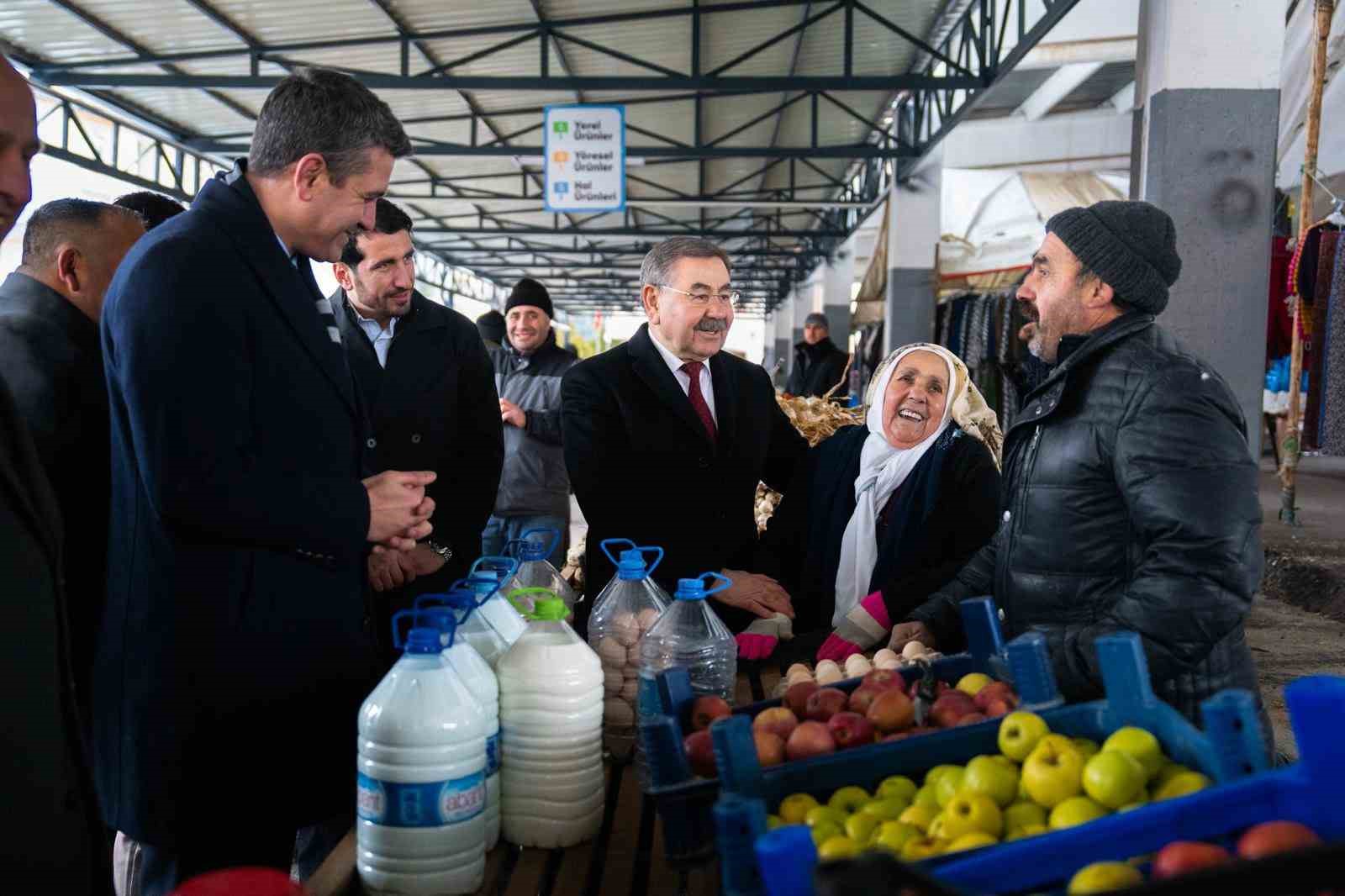 Gölbaşı Belediye Başkanı Odabaşı, semt pazarında esnaf ve vatandaşla buluştu 5 golbasi belediye baskani odabasi semt pazarinda esnaf ve vatandasla bulustu 1 FsRPOhBd