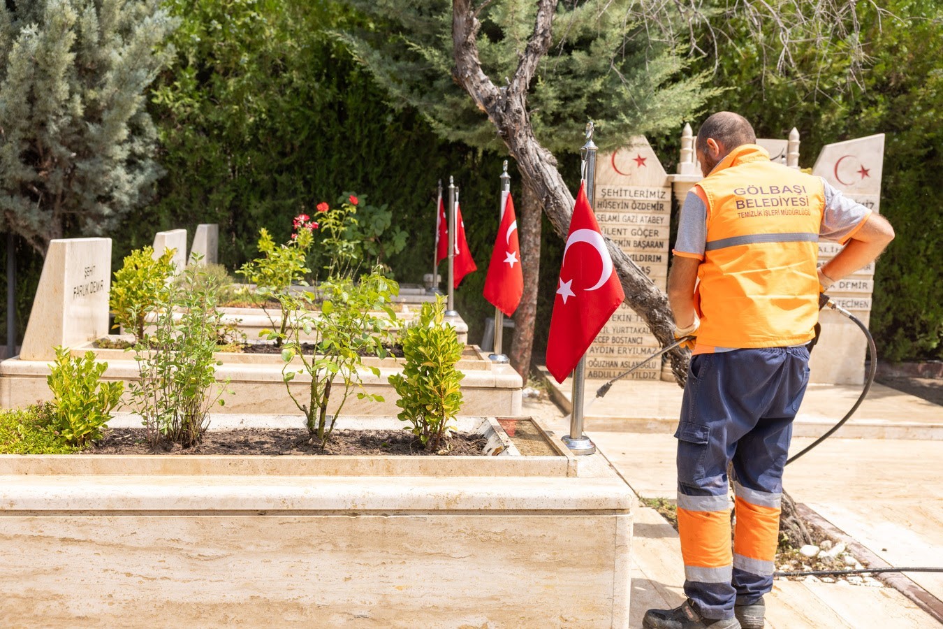 Gölbaşı Belediye Başkanı Odabaşı’ndan şehit ailelerine ziyaret 4 golbasi belediye baskani odabasindan sehit ailelerine ziyaret 0 3gzvrCtz