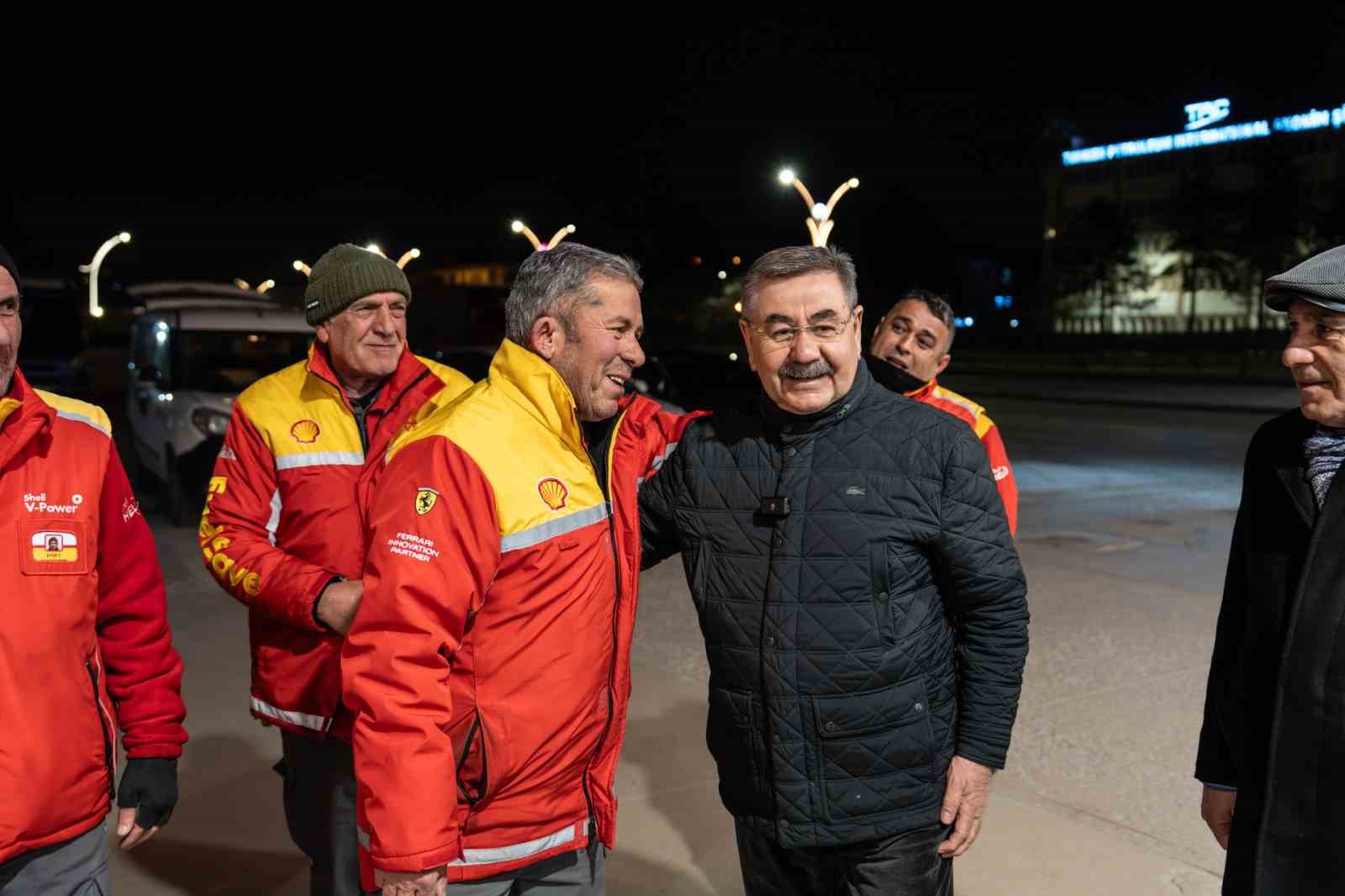 golbasi belediyesinden vatandaslara sahurluk ikrami 4 KWdycbi6