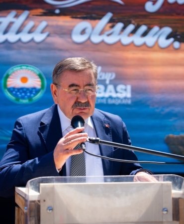 golbasinda-cevre-senligi-renkli-goruntulere-sahne-oldu-zrIjrliG.jpg