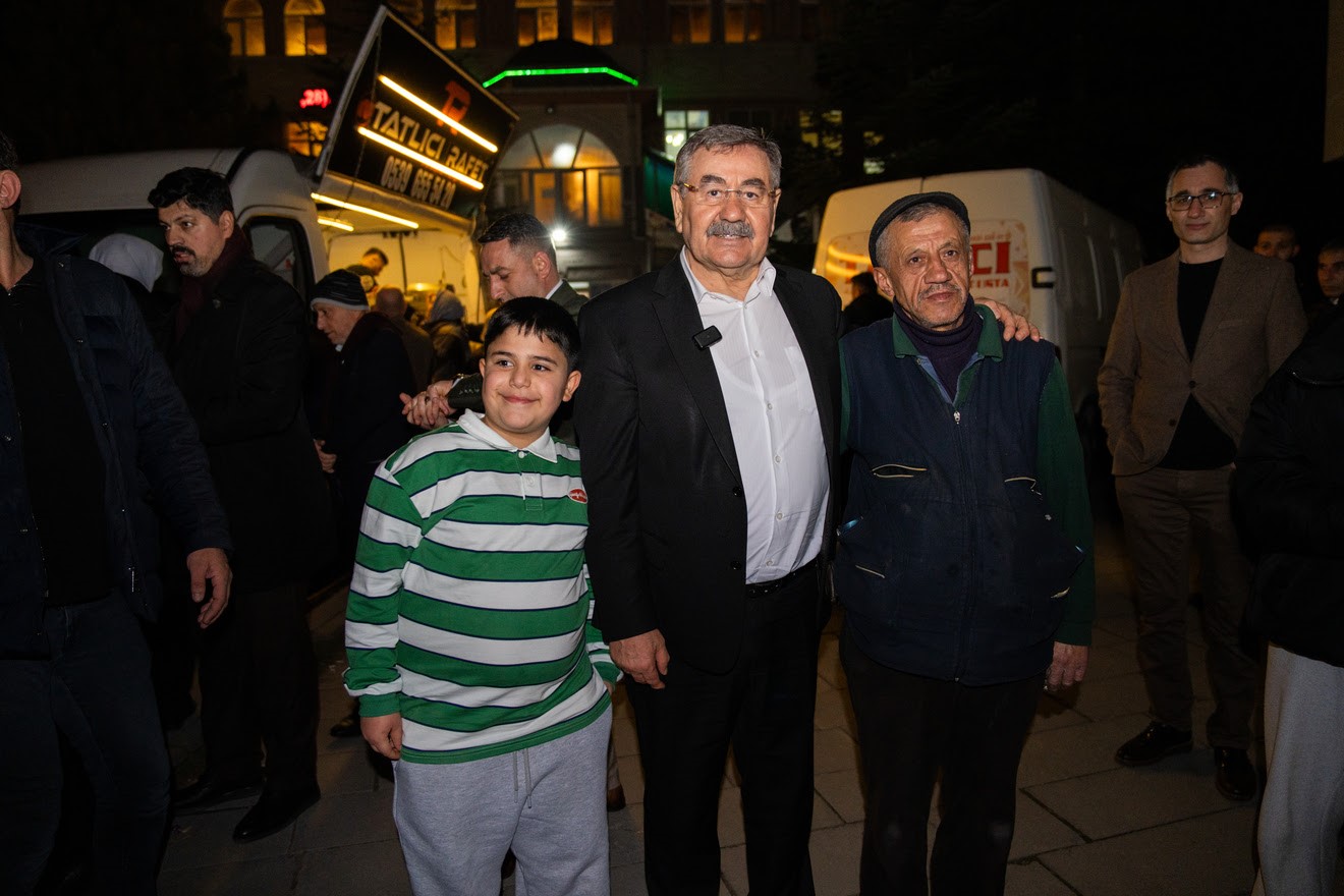 golbasinda kadir gecesinde dualar semaya yukseldi 2 hgCv65lZ