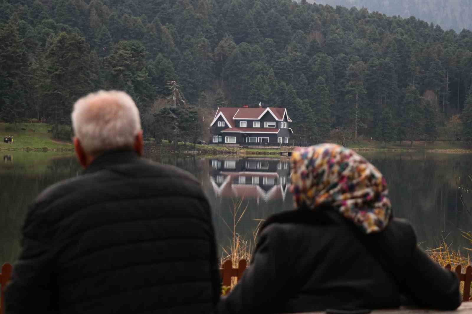 golcuk tabiat parkinda kartpostallik manzara 1 zV1r76HL