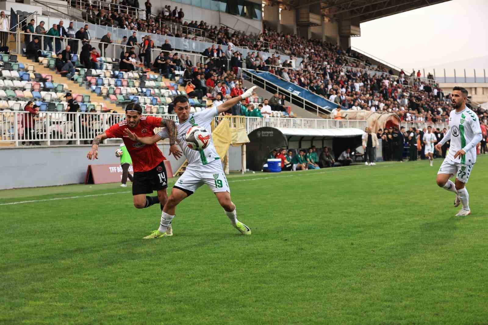 golcukspor 5 yil aradan sonra 3 tff lige yukseldi 0 Xw4Vl7Cd