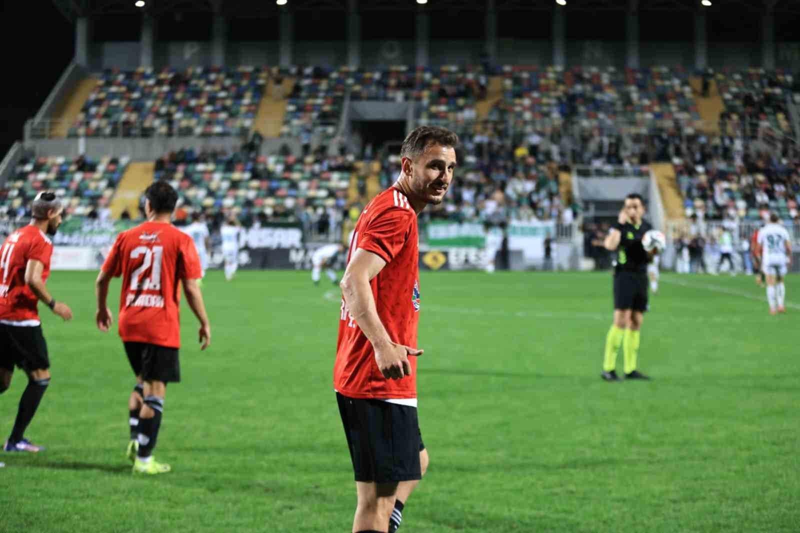 golcukspor 5 yil aradan sonra 3 tff lige yukseldi 1 zZu8mP6Y