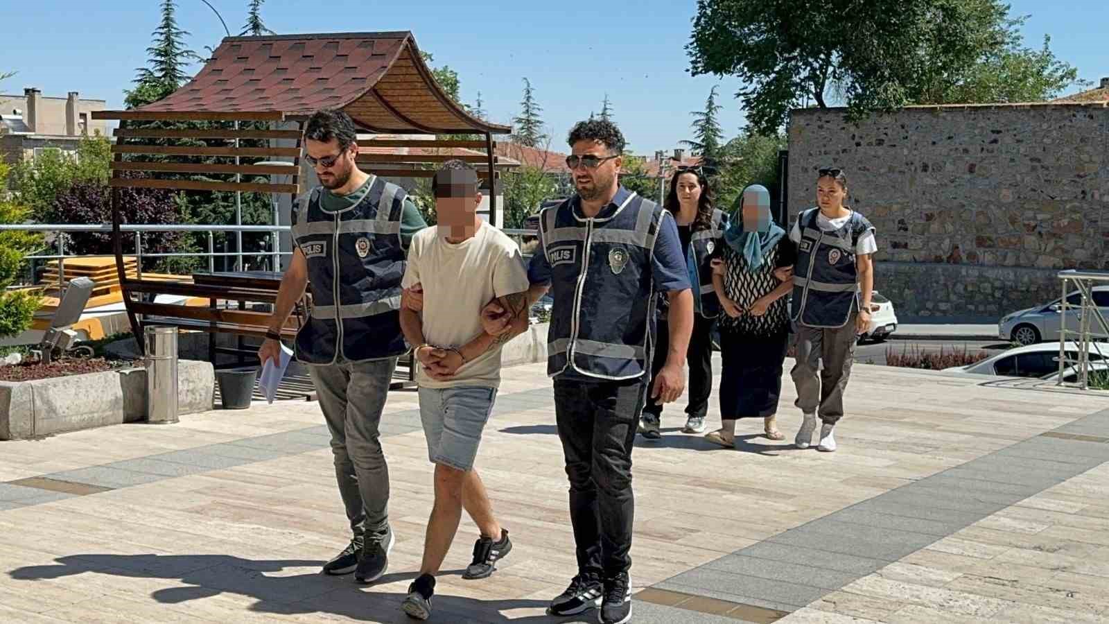 gold emlak dolandiriciligi saniklarina ceza yagdi 1
