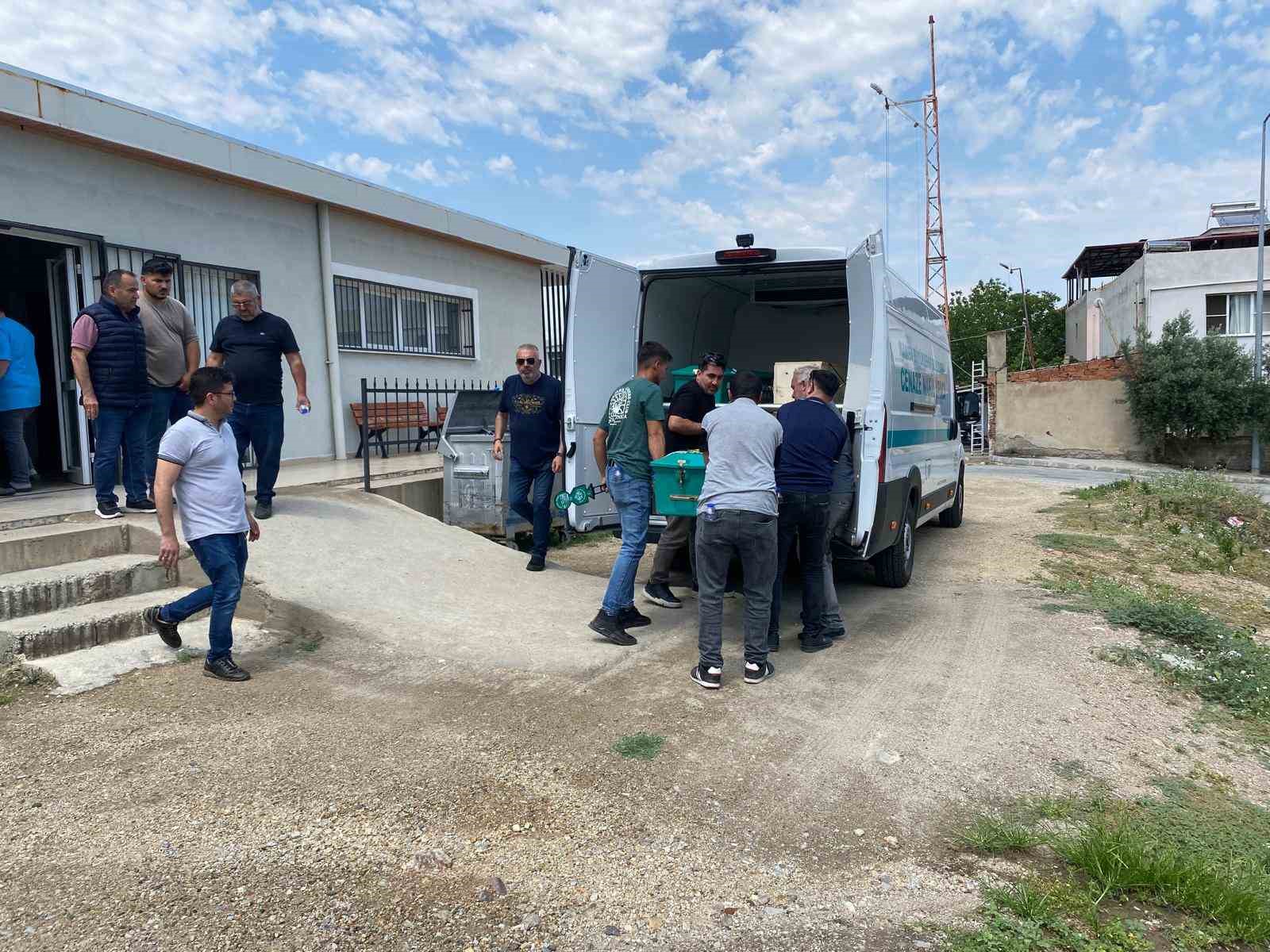 Gölette boğulan çocuğun acılı babası konuştu 5 golette bogulan cocugun acili babasi konustu 1 TpeD2q9l