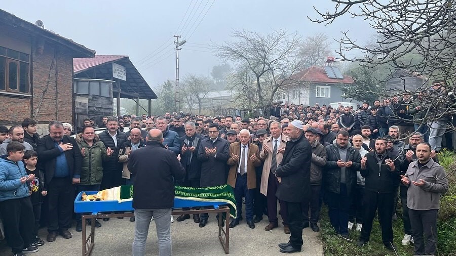 golette bogulan cocuk gozyaslariyla son yolculuguna ugurlandi 1 ZrVS5kIL