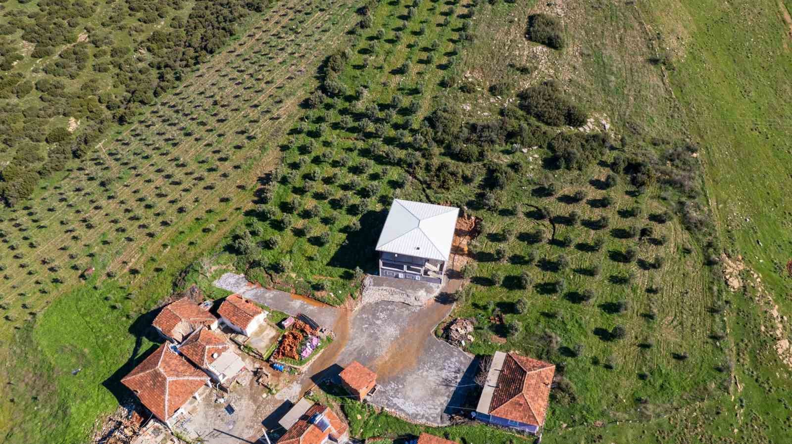 golmarmarada heyelan 7 ev kullanilamaz hale geldi 2