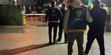 golmarmarada-kuyumcu-soygunu-zanlilari-izmirde-yakalandi-ONy8WgfP.jpg