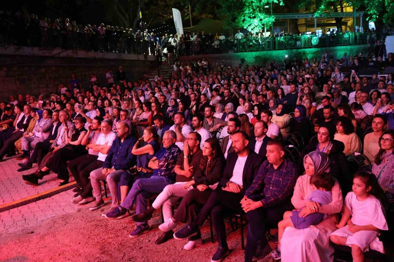 golyazida unutulmaz gece 3 AP41eepZ