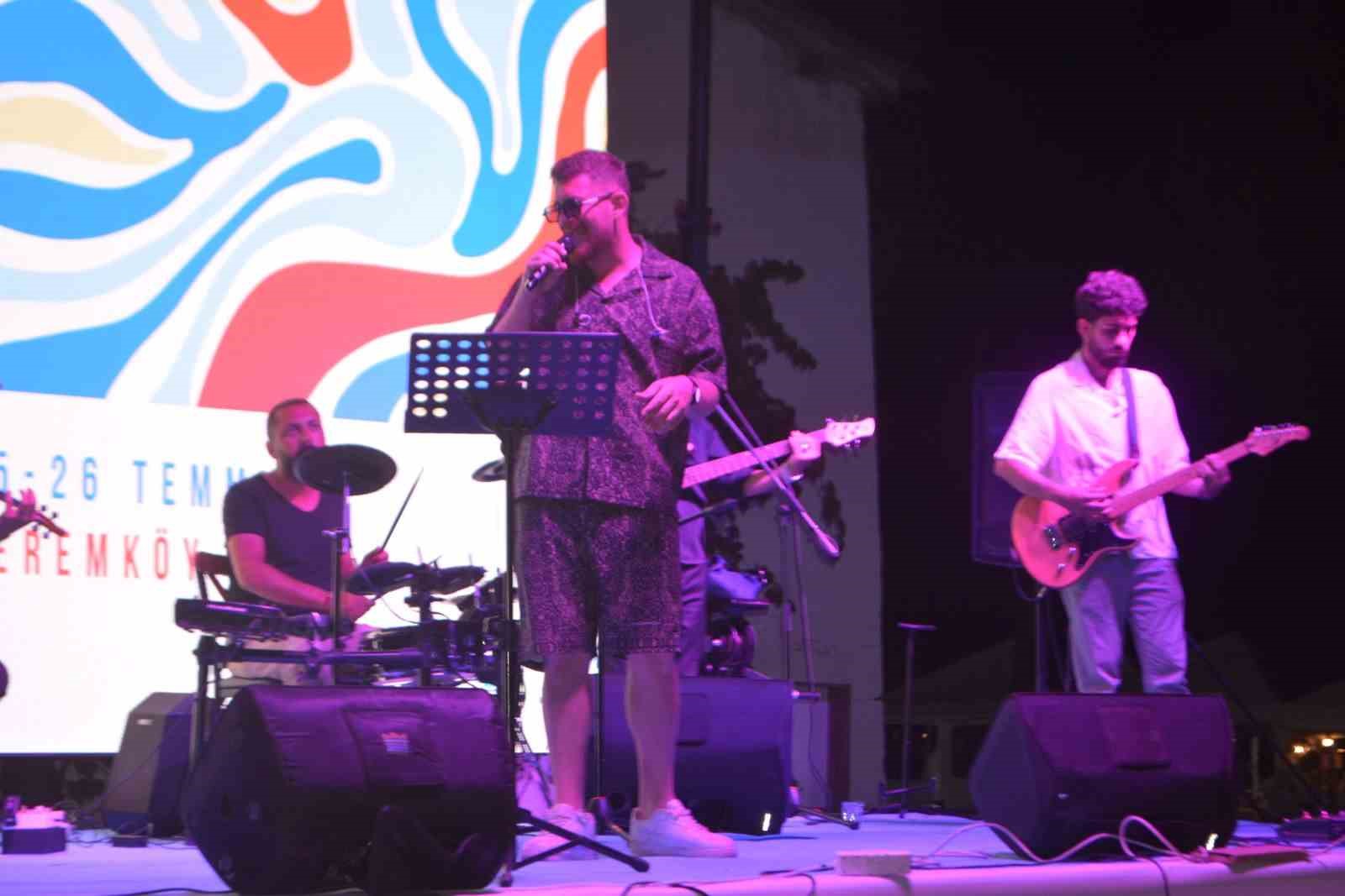Gömeç’te 5. Uluslararası Keremköy Festivali coşkuyla sona erdi 6 gomecte 5 uluslararasi keremkoy festivali coskuyla sona erdi 2