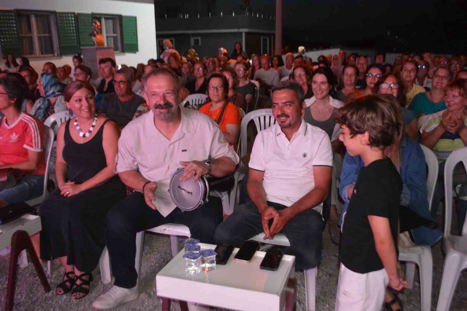 Gömeç’te 5. Uluslararası Keremköy Festivali coşkuyla sona erdi 8 gomecte 5 uluslararasi keremkoy festivali coskuyla sona erdi 4 XJ579ybk