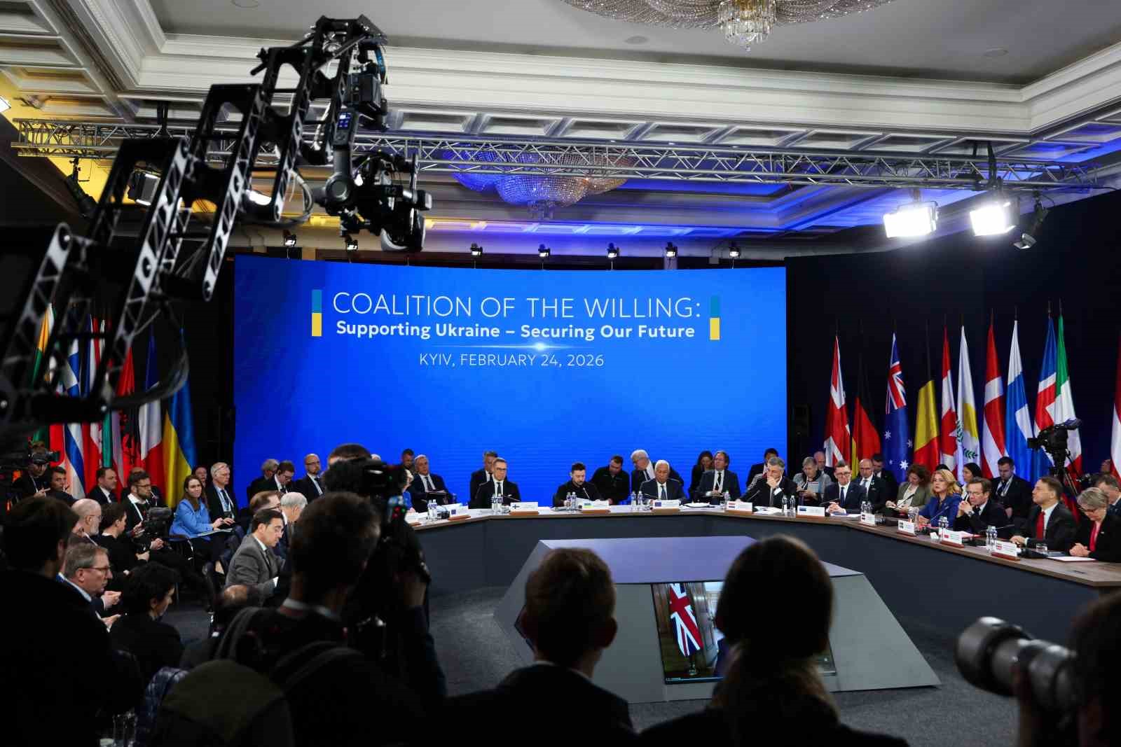 gonulluler koalisyonundan ukraynaya destek icin cevrim ici liderler zirvesi 2 FyJ5Hf3c