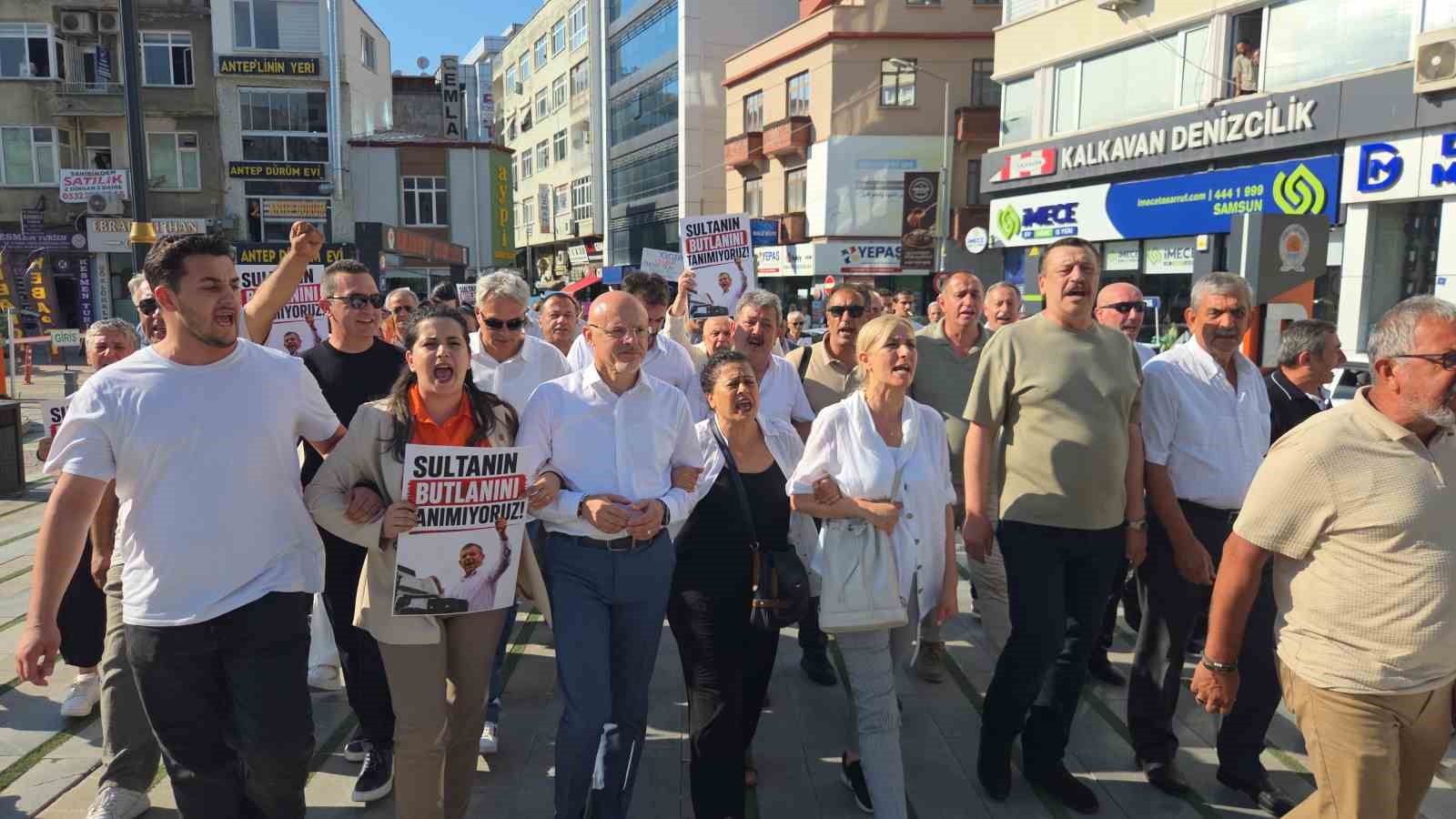 Görevden alınan CHP Samsun yönetimi il binasını boşalttı 7 gorevden alinan chp samsun yonetimi il binasini bosaltti 3 We56dRFJ