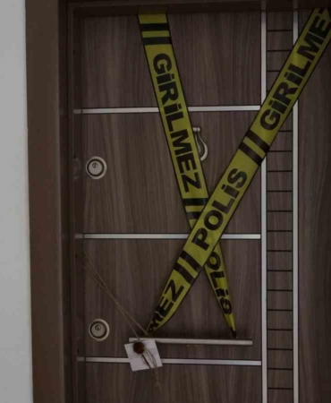 goreve-gelmeyen-polis-memuru-kendisini-kontrol-icin-gelen-mesai-arkadaslari-tarafindan-olu-bulundu-mLmez9xk.jpg