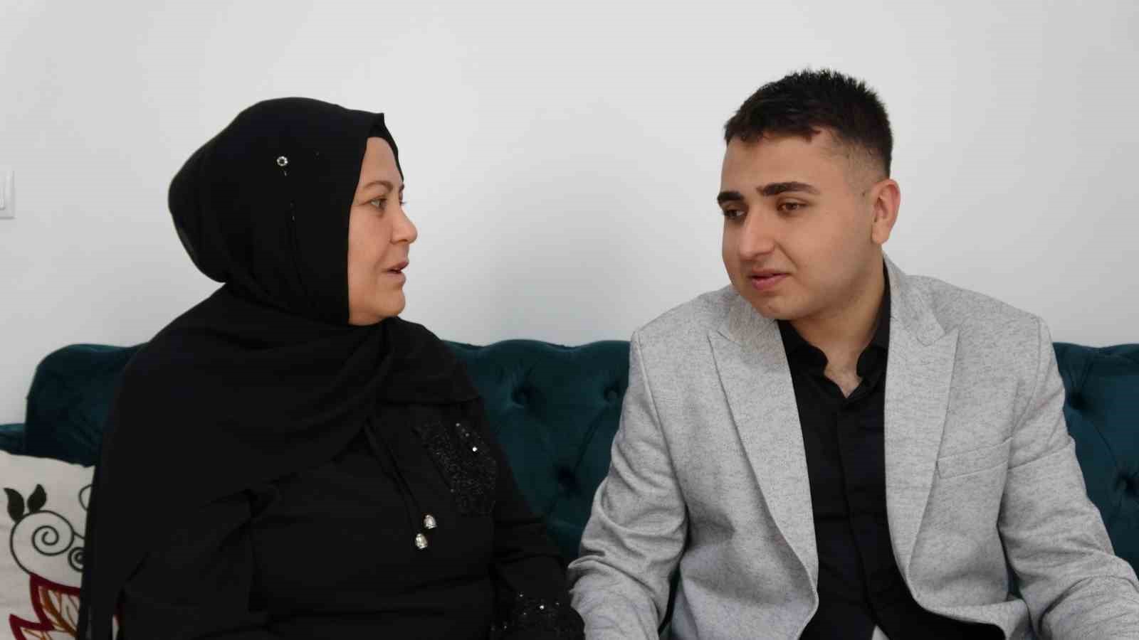 gorme engelli oglunun egitimi icin braille alfabesini ogrendi 2 IQNZyC57