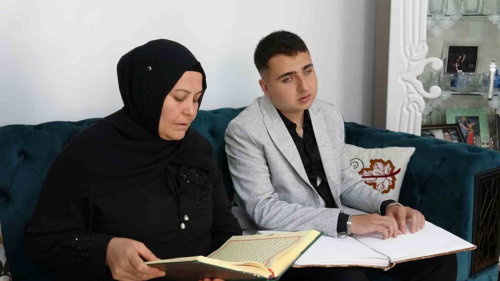 gorme engelli oglunun egitimi icin braille alfabesini ogrendi 3 arFf2GcS