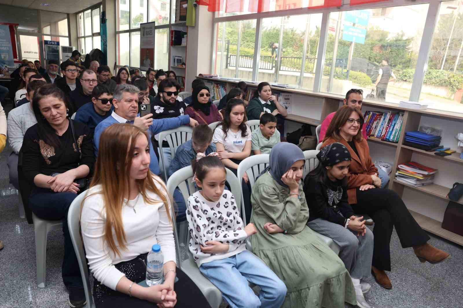 gorme engelli sporcular icin canli radyo tiyatrosu sahnelendi 0 keIGI27s