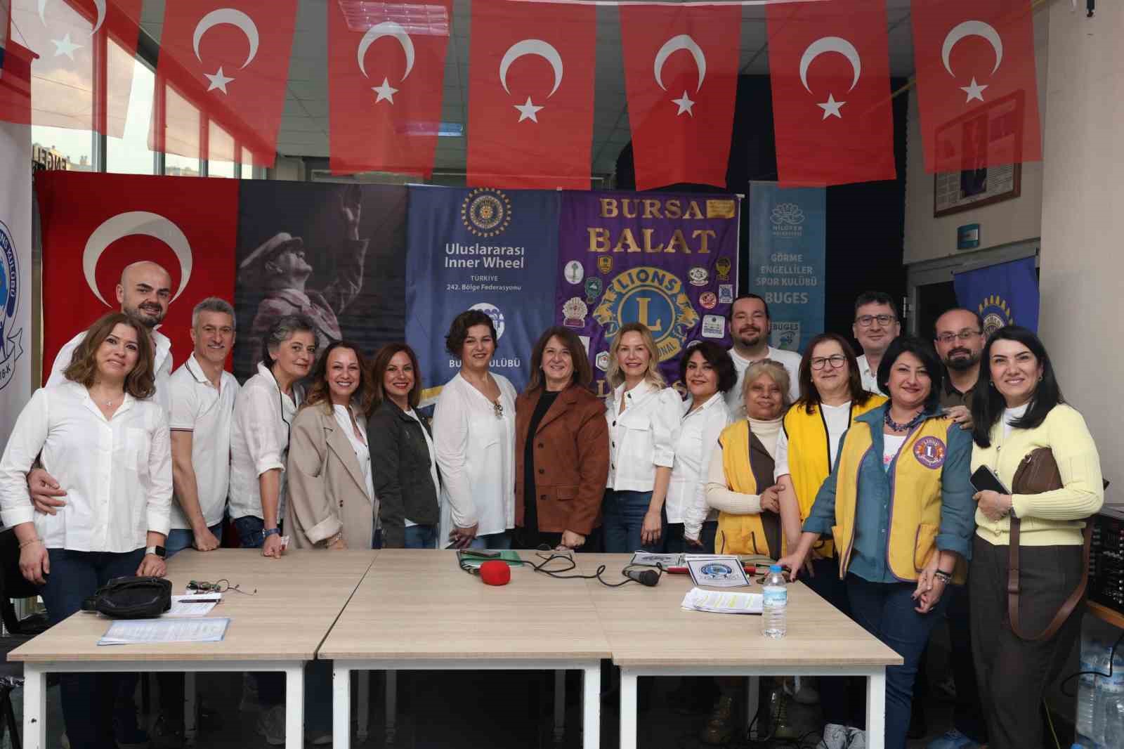gorme engelli sporcular icin canli radyo tiyatrosu sahnelendi 2 GjD5Nkbk