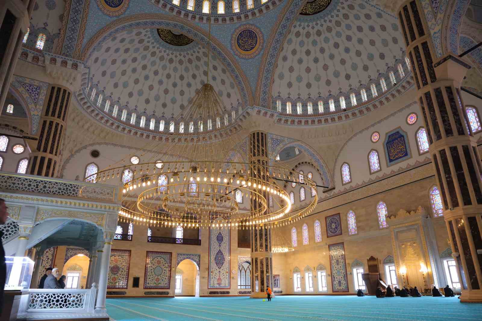 gorme engelli uc hafiz ramazan boyunca mukabele okuyor 4 NlfBuusJ